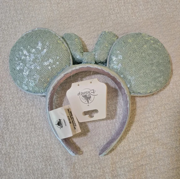 Elsa and Anna Ears - Picture 2 of 2